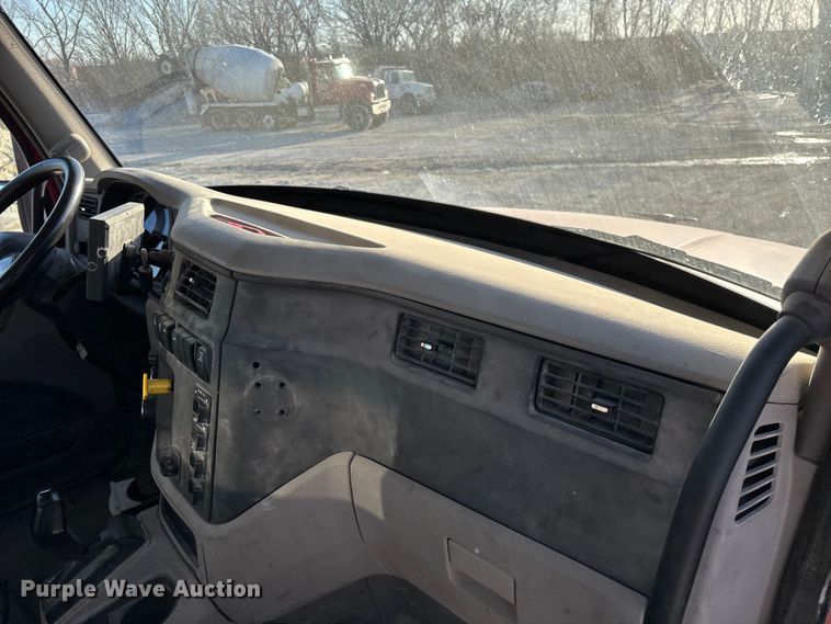 image for item EO4088 2018 Peterbilt 567 ready mix truck