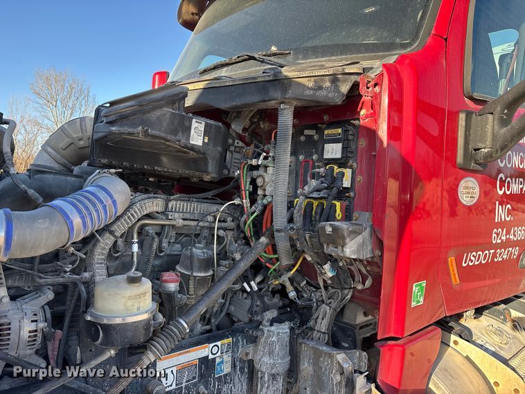 image for item EO4088 2018 Peterbilt 567 ready mix truck