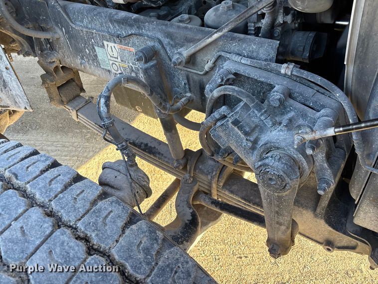 image for item EO4088 2018 Peterbilt 567 ready mix truck