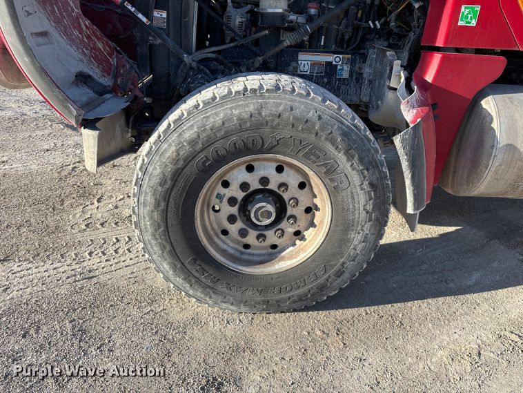 image for item EO4088 2018 Peterbilt 567 ready mix truck