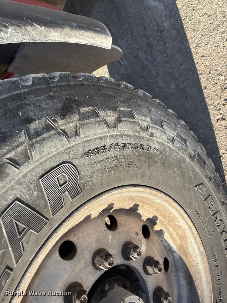 image for item EO4088 2018 Peterbilt 567 ready mix truck