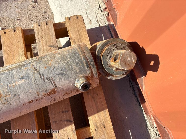 image for item EO4089 (6) ready mix truck hydraulic cylinders