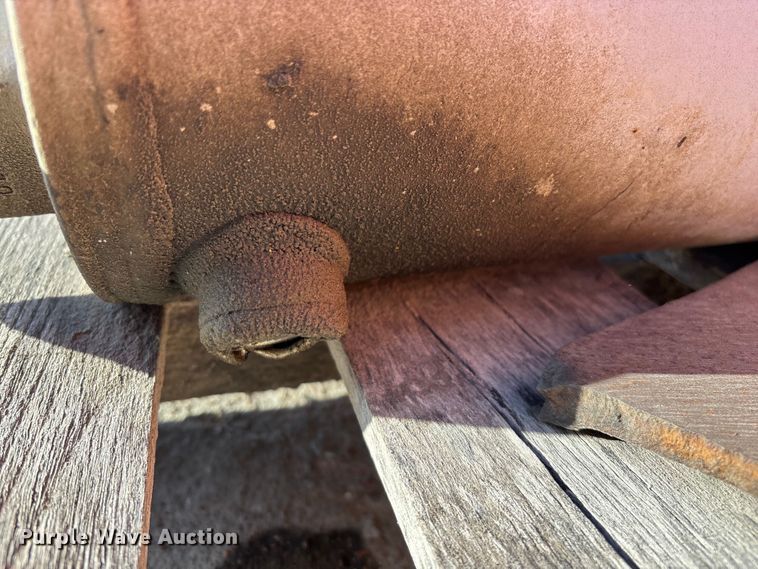 image for item EO4089 (6) ready mix truck hydraulic cylinders