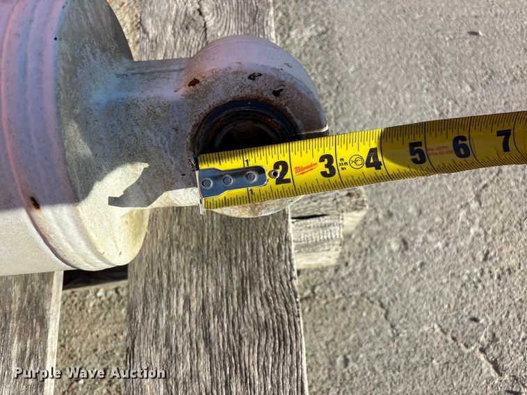 image for item EO4089 (6) ready mix truck hydraulic cylinders