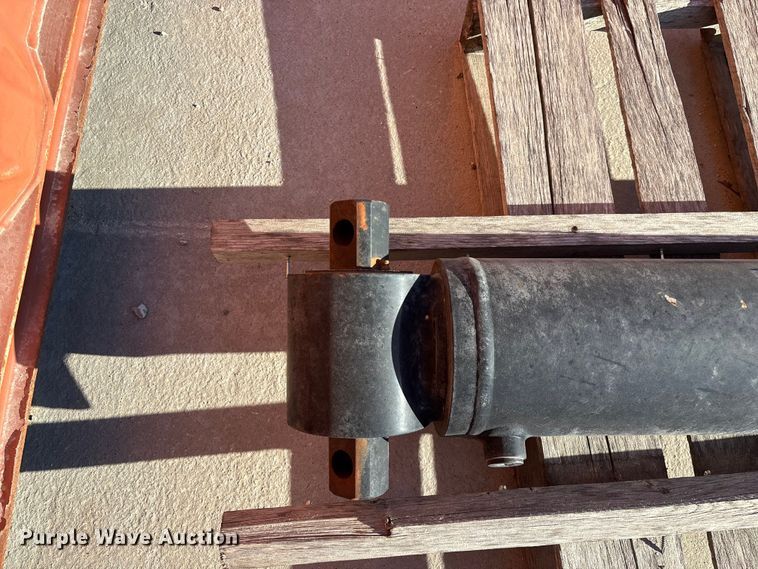 image for item EO4089 (6) ready mix truck hydraulic cylinders