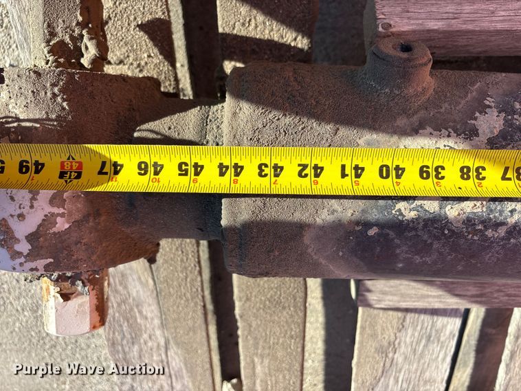 image for item EO4089 (6) ready mix truck hydraulic cylinders