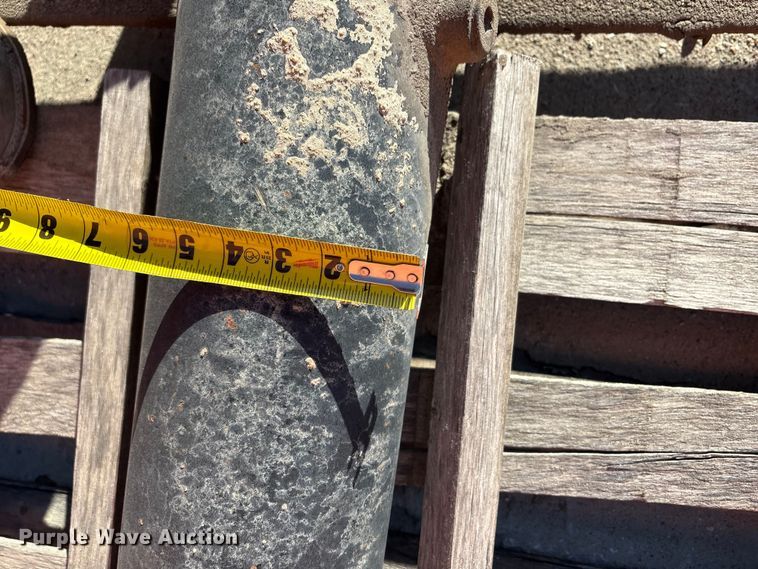 image for item EO4089 (6) ready mix truck hydraulic cylinders