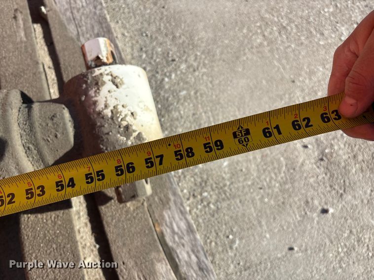 image for item EO4089 (6) ready mix truck hydraulic cylinders