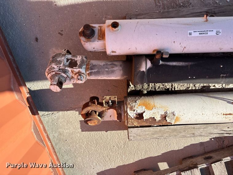 image for item EO4089 (6) ready mix truck hydraulic cylinders
