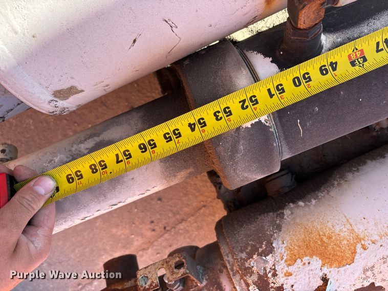 image for item EO4089 (6) ready mix truck hydraulic cylinders