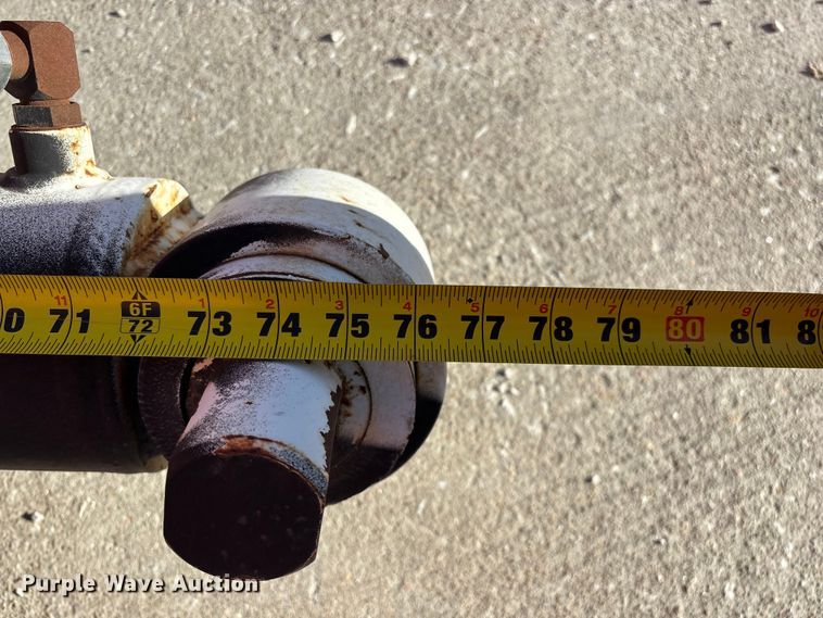 image for item EO4089 (6) ready mix truck hydraulic cylinders