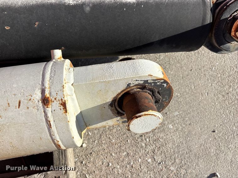 image for item EO4089 (6) ready mix truck hydraulic cylinders