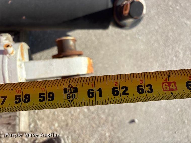 image for item EO4089 (6) ready mix truck hydraulic cylinders