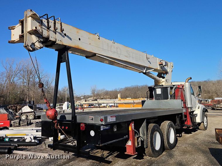 image for item EO7069 1999 Sterling L-Line crane truck