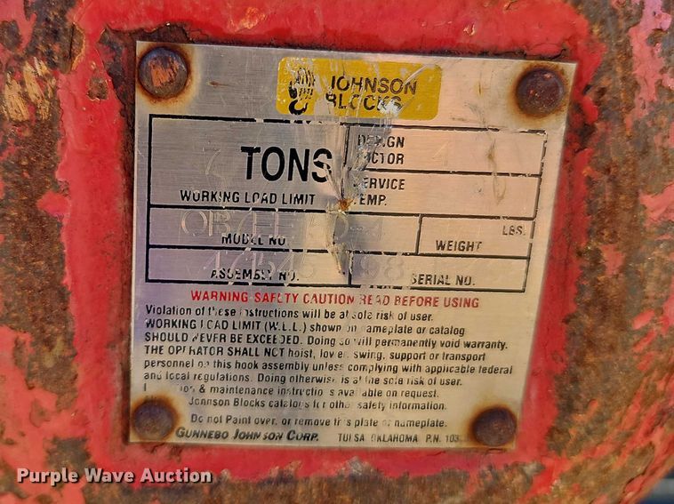 image for item EO7069 1999 Sterling L-Line crane truck