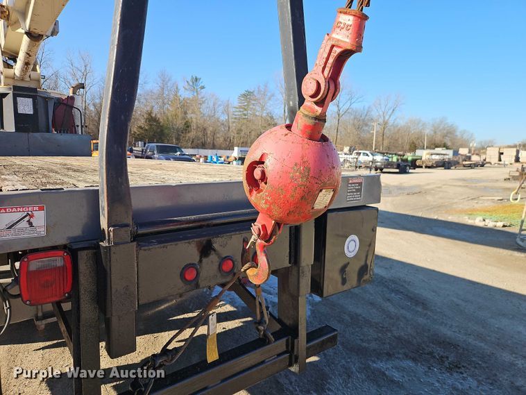 image for item EO7069 1999 Sterling L-Line crane truck