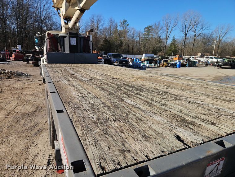 image for item EO7069 1999 Sterling L-Line crane truck