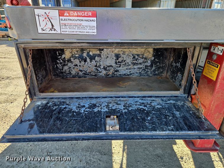 image for item EO7069 1999 Sterling L-Line crane truck