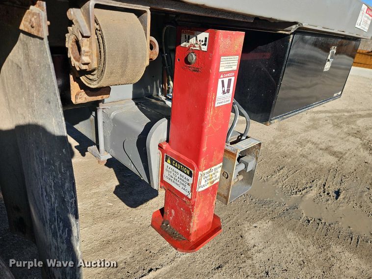 image for item EO7069 1999 Sterling L-Line crane truck