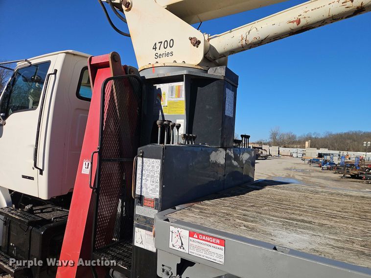 image for item EO7069 1999 Sterling L-Line crane truck