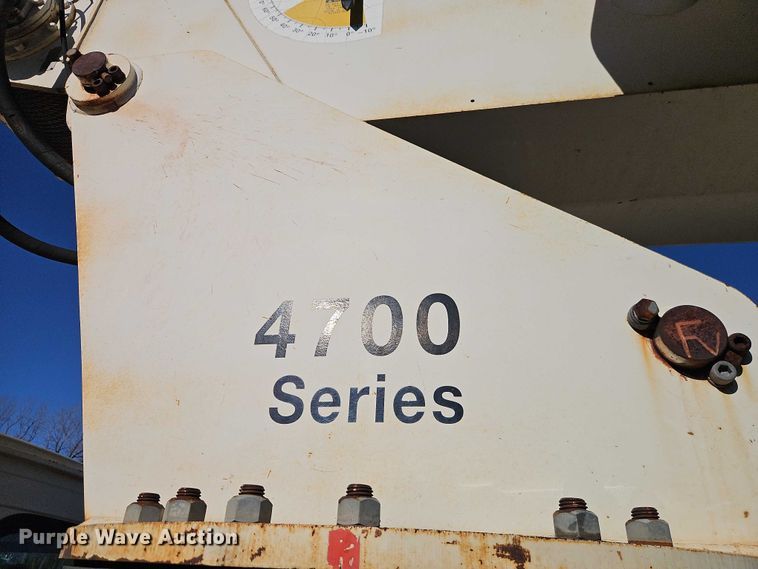 image for item EO7069 1999 Sterling L-Line crane truck