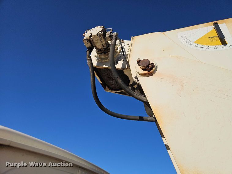 image for item EO7069 1999 Sterling L-Line crane truck