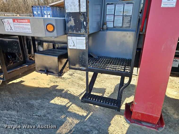 image for item EO7069 1999 Sterling L-Line crane truck