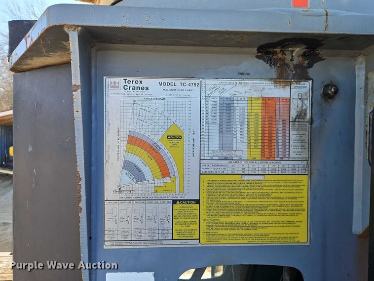 image for item EO7069 1999 Sterling L-Line crane truck