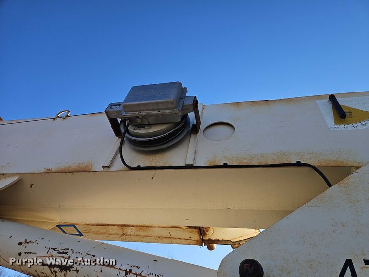 image for item EO7069 1999 Sterling L-Line crane truck