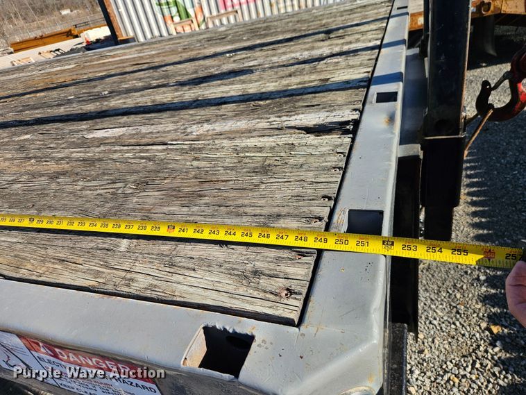 image for item EO7069 1999 Sterling L-Line crane truck