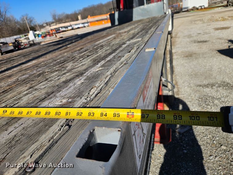 image for item EO7069 1999 Sterling L-Line crane truck