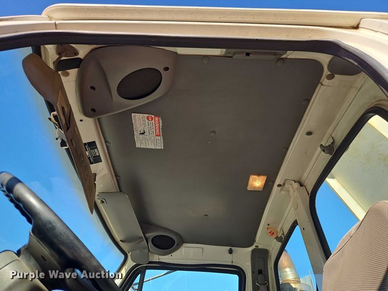 image for item EO7069 1999 Sterling L-Line crane truck