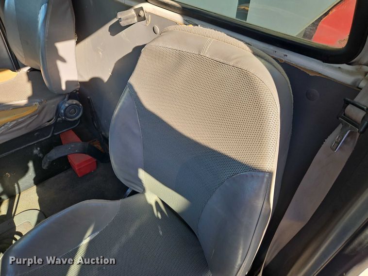 image for item EO7069 1999 Sterling L-Line crane truck