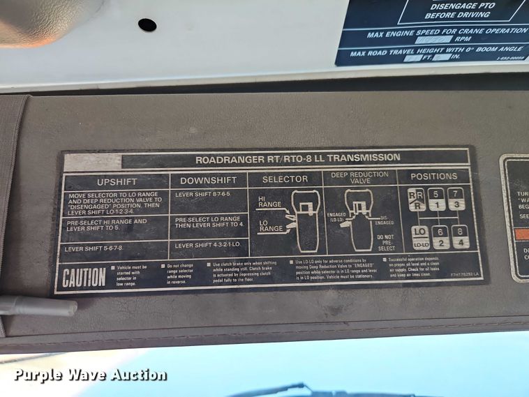 image for item EO7069 1999 Sterling L-Line crane truck