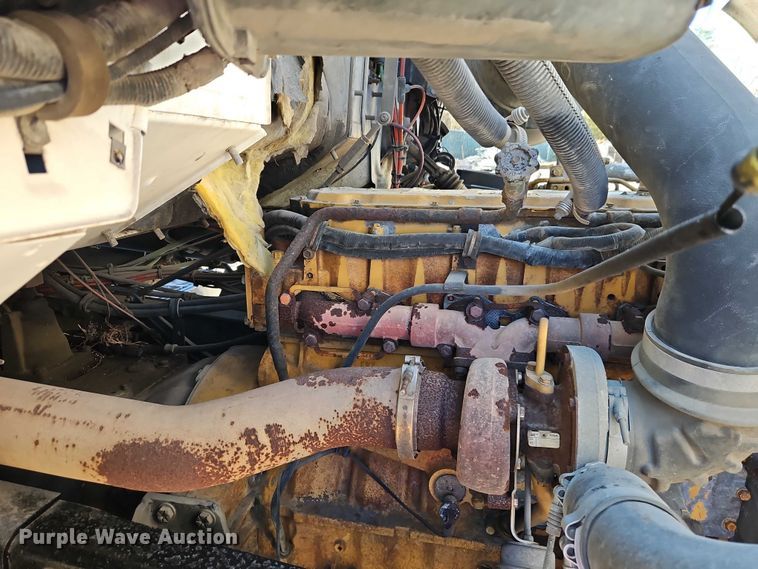 image for item EO7069 1999 Sterling L-Line crane truck