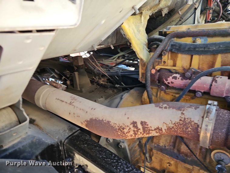 image for item EO7069 1999 Sterling L-Line crane truck