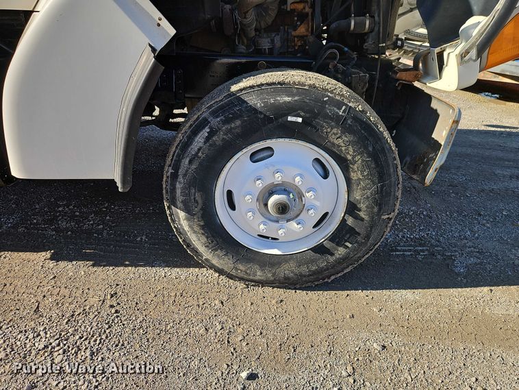 image for item EO7069 1999 Sterling L-Line crane truck