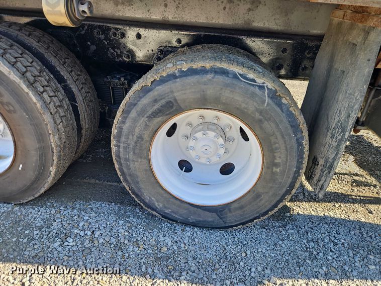 image for item EO7069 1999 Sterling L-Line crane truck