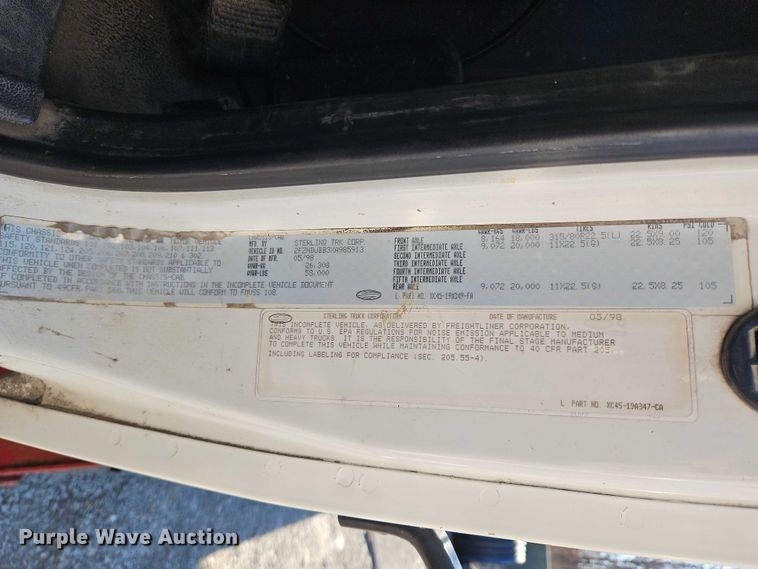 image for item EO7069 1999 Sterling L-Line crane truck