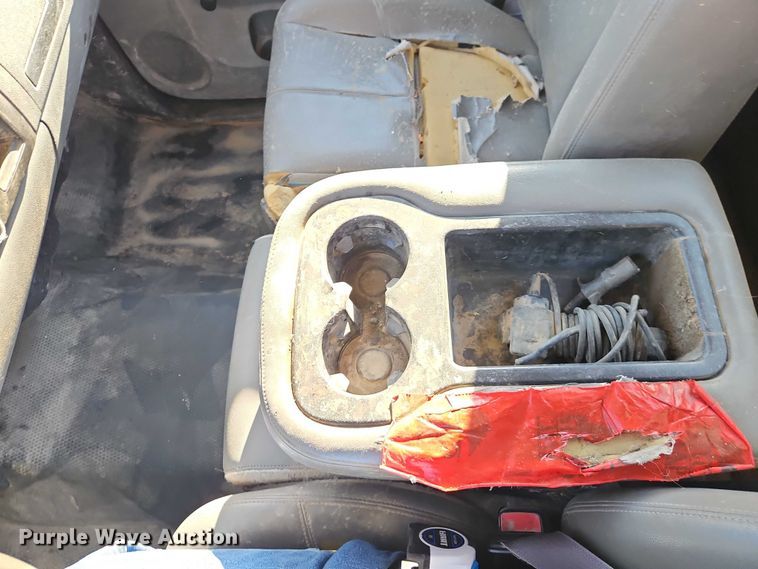 image for item EO7070 2013 Chevrolet Silverado 3500HD utility bed pickup truck