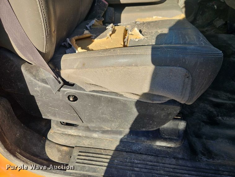 image for item EO7070 2013 Chevrolet Silverado 3500HD utility bed pickup truck
