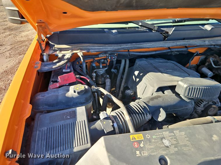image for item EO7070 2013 Chevrolet Silverado 3500HD utility bed pickup truck