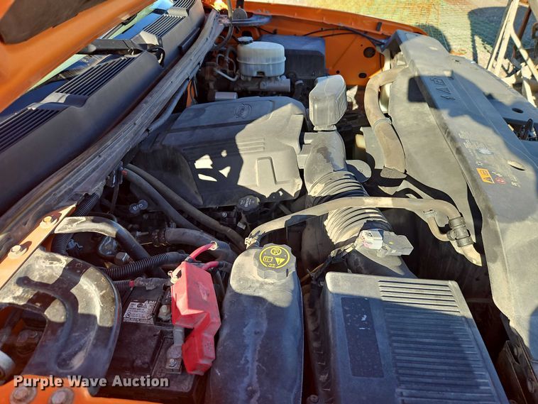 image for item EO7070 2013 Chevrolet Silverado 3500HD utility bed pickup truck