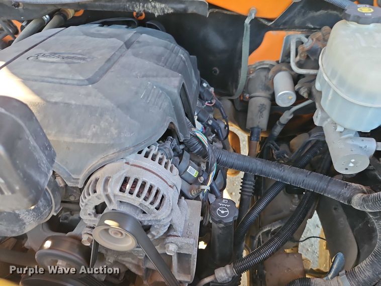 image for item EO7070 2013 Chevrolet Silverado 3500HD utility bed pickup truck