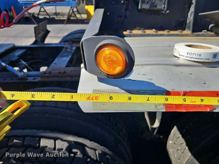 image for item EO7114 1968 Fruehauf asphalt trailer