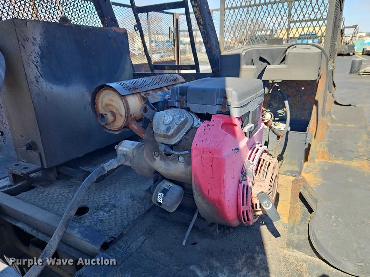 image for item EO7114 1968 Fruehauf asphalt trailer