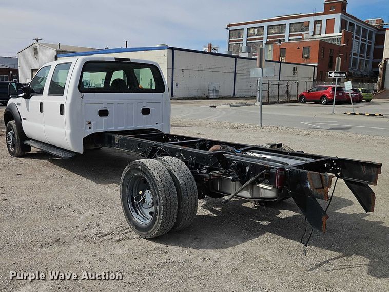 image for item EO7126 2005 Ford F550 Crew Cab truck cab and chassis