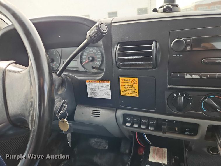 image for item EO7126 2005 Ford F550 Crew Cab truck cab and chassis