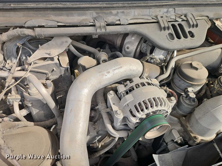 image for item EO7126 2005 Ford F550 Crew Cab truck cab and chassis