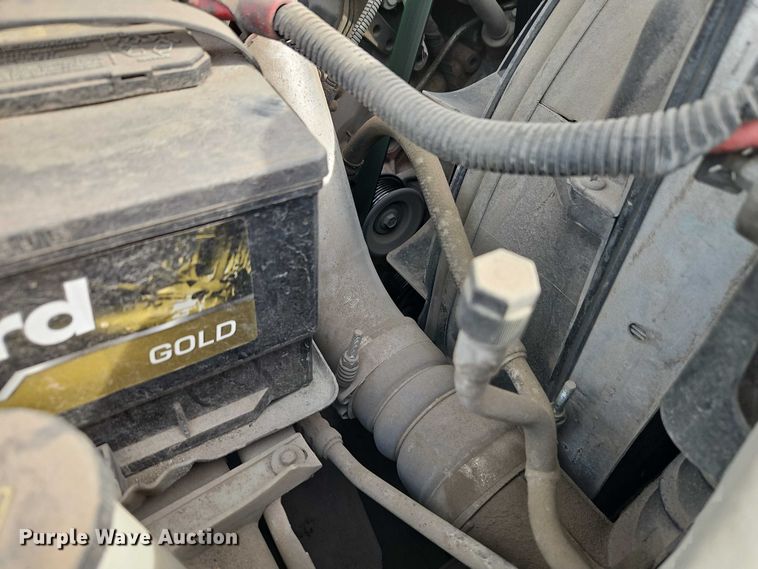 image for item EO7126 2005 Ford F550 Crew Cab truck cab and chassis